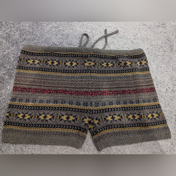 2 For $30 - Wool shorts from Line and Dot - Picture 3 of 6